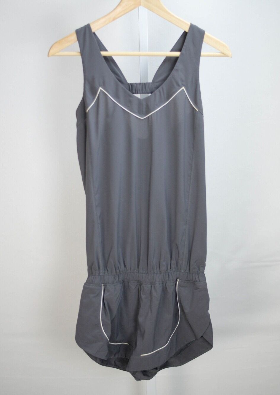LULULEMON Athletica Speedy Runsie Romper Gray pocket in liner Size 2